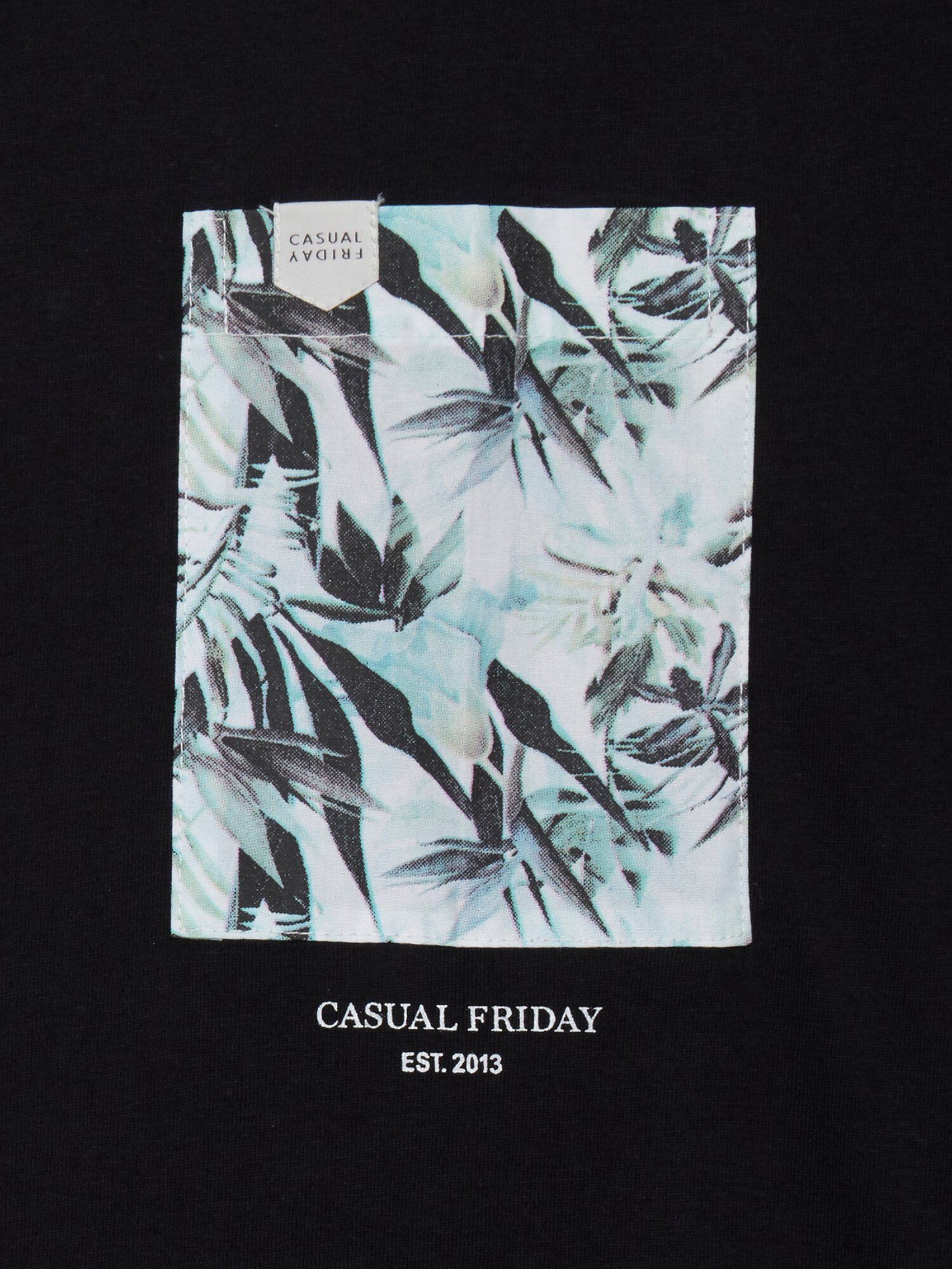 Casual Friday Palm Pocket T-shirt Black
