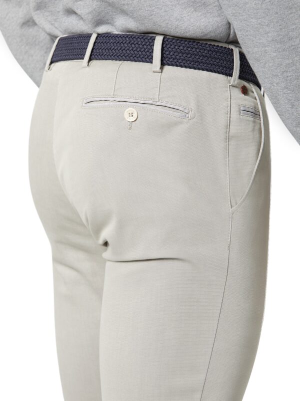 Meyer Chinos Med Mikrooptik Beige