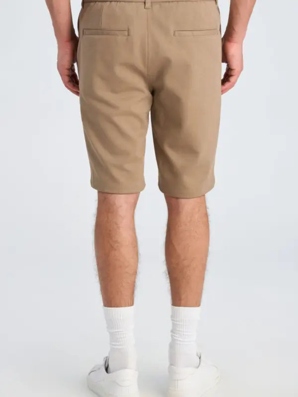 Lindbergh Superflex Elastic Waist Shorts SAND MIX