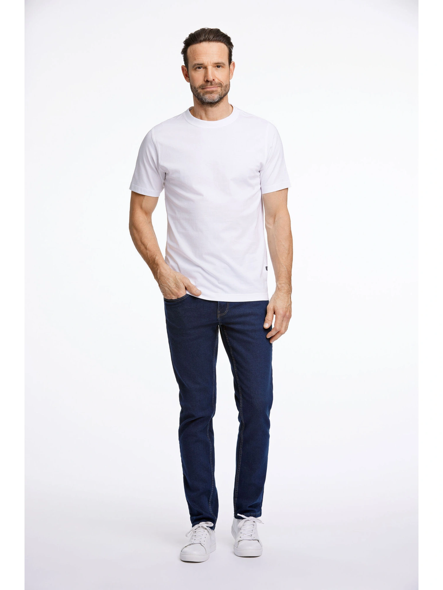 Bison O-neck Tee White