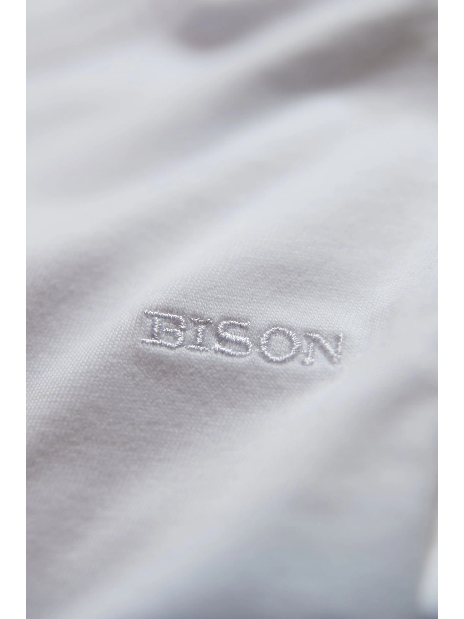 Bison O-neck Tee White
